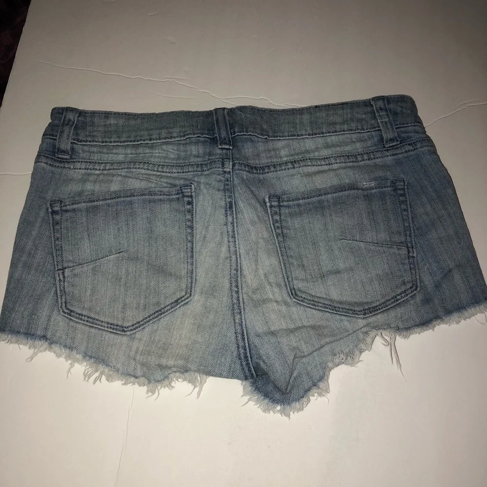 aritzia cut off shorts